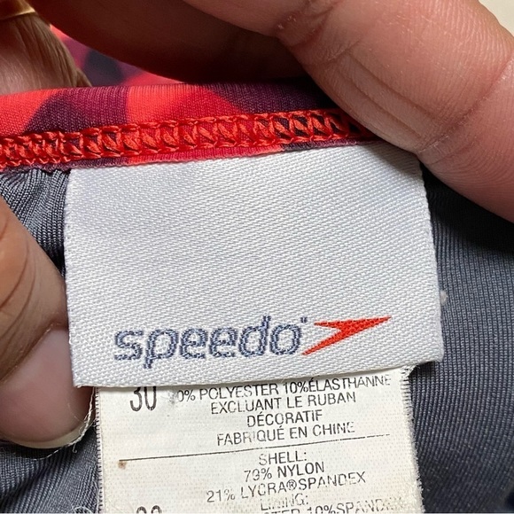 Speedo Swimsuit Women’s Size 30 Small Nano Fracture Flyback Swimsuit one piece - Picture 10 of 16